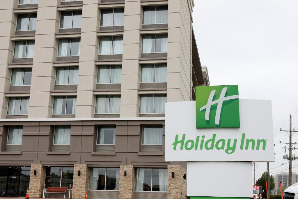 Holiday Inn Chicago/Oak Brook an IHG Hotel - main image