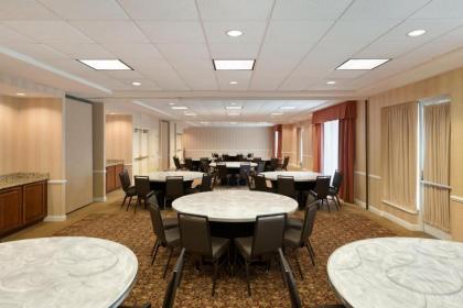 Hilton Garden Inn Oakbrook Terrace - image 15