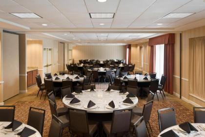 Hilton Garden Inn Oakbrook Terrace - image 16