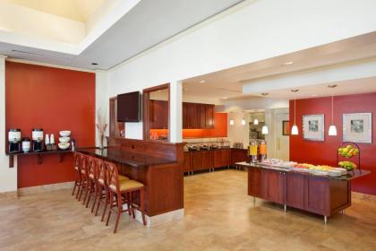 Hilton Garden Inn Oakbrook Terrace - image 6