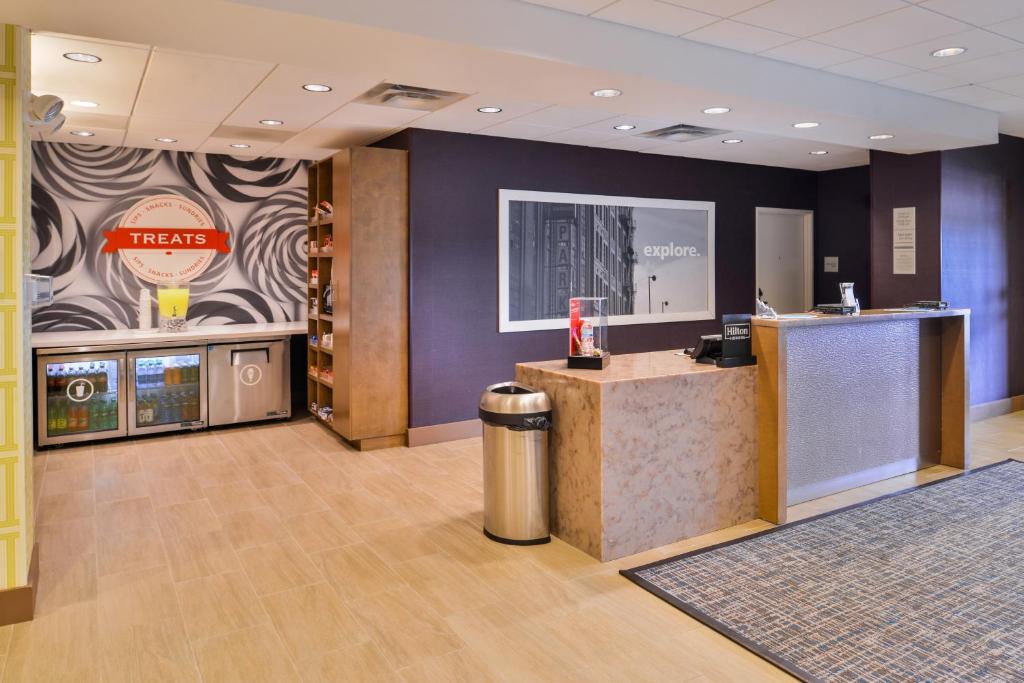 Hampton Inn & Suites Saint Paul Woodbury Oakdale by Hilton - image 2