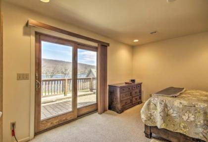 Deep Creek Lake Townhome with Deck and Water Views - image 3