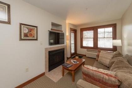 A205- One bedroom lake view suite kitchenette & private balcony!