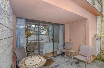 105A Lakefront Efficiency Condo with Patio Recently Updated Maryland