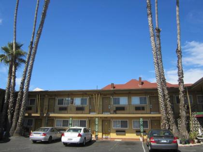 Civic Center Lodge / Lake Merritt BART - image 15