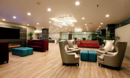 Radisson Hotel Oakland Airport - image 3