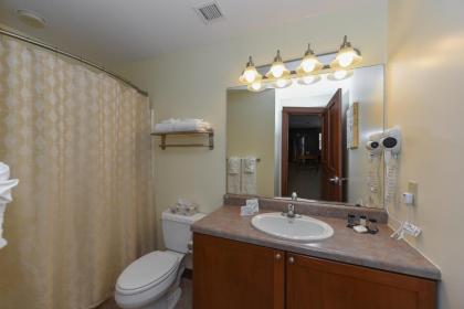 A126 - King Bedroom Suite on 1st Floor with Free WIFI! - image 13