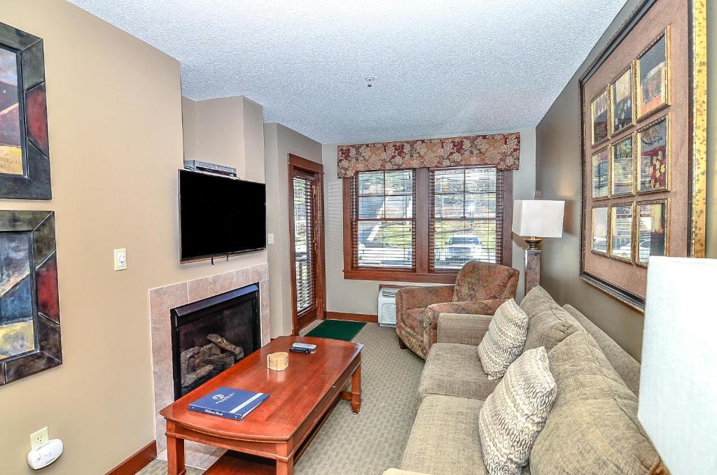 A206 1 bedroom suite with standard view fireplace & private balcony for some fresh air! - image 4