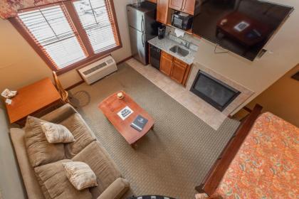 A310- Standard view studio & loft sleeps 6 cozy fireplace & free wifi! - image 10