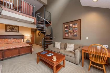 A310- Standard view studio & loft sleeps 6 cozy fireplace & free wifi! - image 5