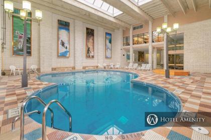 203A - Lakefront Efficiency Condo Access to Indoor Pool! - image 18