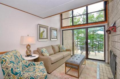 305E - Lakefront 3 Bedroom Condo with 3 Baths Sleeps 8 Free WIFI! - image 1