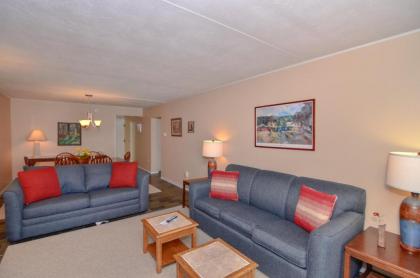 309B - Lakefront One Bedroom Condo Queen Beds Fireplace! - image 1