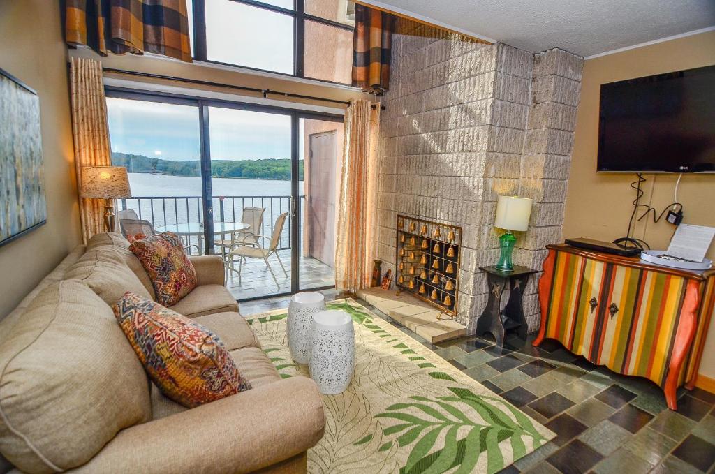 504F - Cozy Lakefront 3 Bedroom Condo with Fireplace and Balcony! - main image