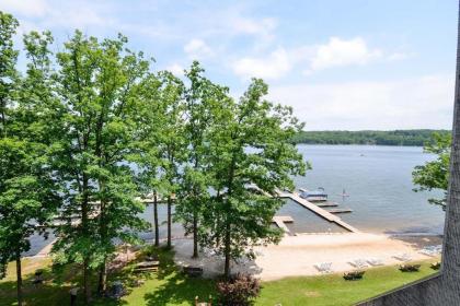 507G - Beautiful Furnished Lakefront 2 Bedroom Condo Free WIFI! - image 5