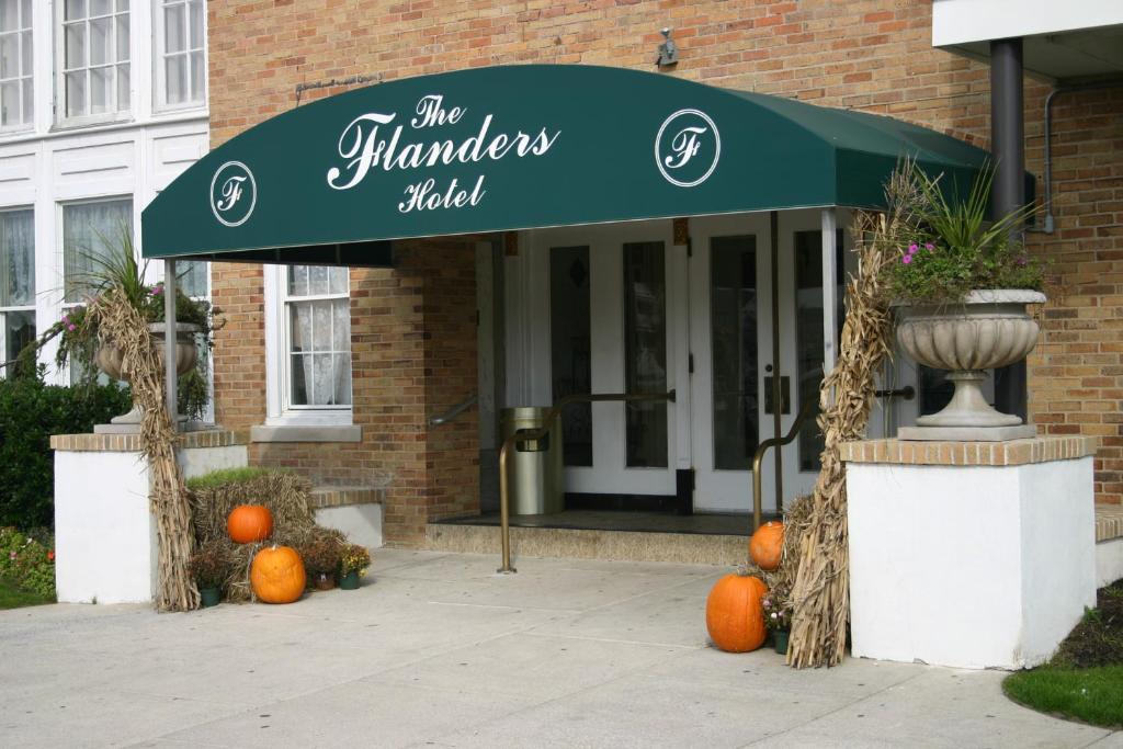 The Flanders Hotel - main image