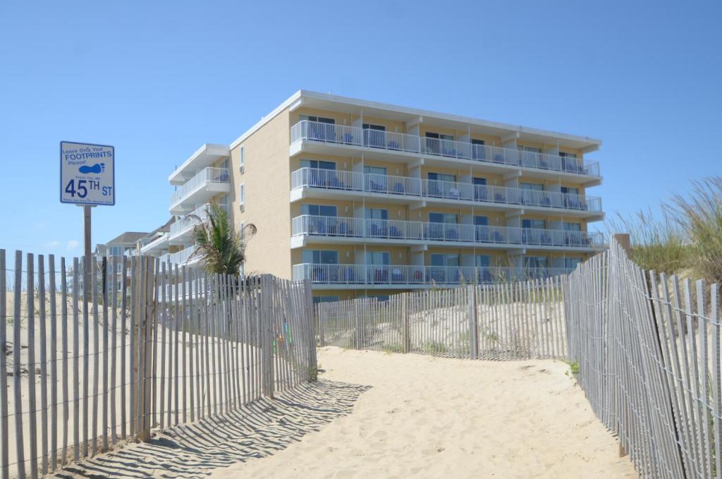 Atlantic Oceanfront Inn - main image