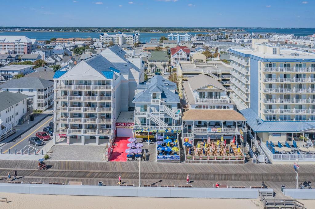 Boardwalk Terrace - main image