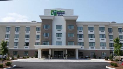 Holiday Inn Express and Suites West Ocean City an IHG Hotel - image 3