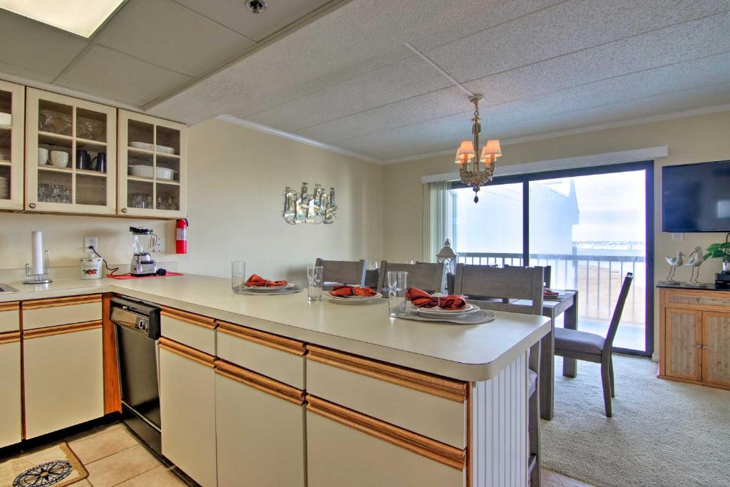 Ocean City Condo with Balcony - Walk to Beach! - image 2