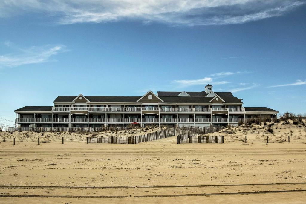 Nautical Beachfront Condo with Deck and Ocean Views! - image 5