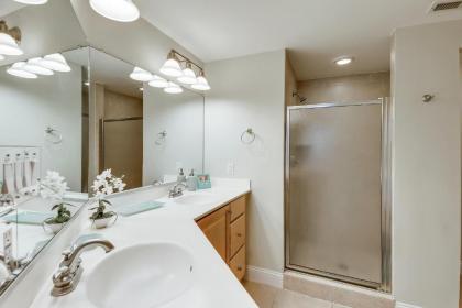 Sunset Beach Condos - image 18