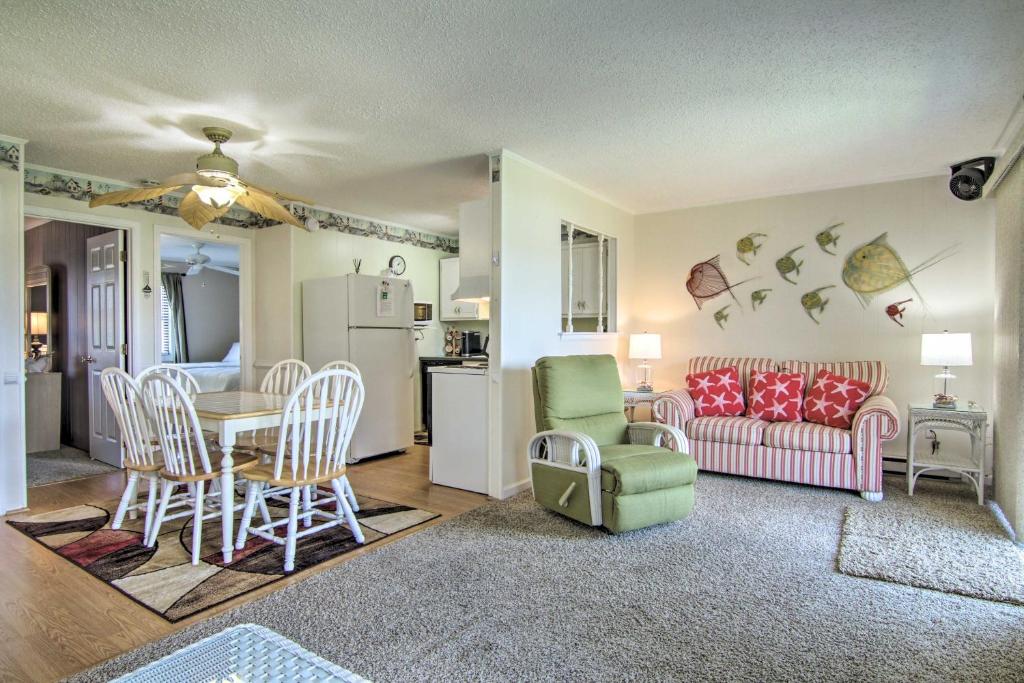 Family-Friendly Condo with Pool Walk to Beach! - main image