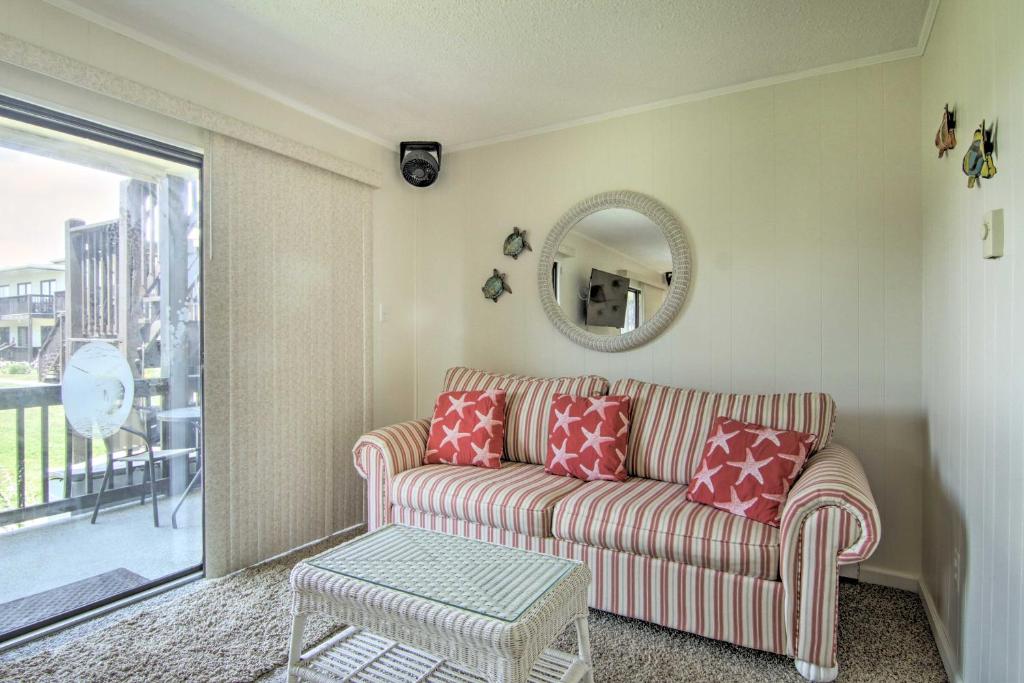 Family-Friendly Condo with Pool Walk to Beach! - image 4