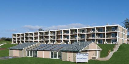 WorldMark Surfside Inn - image 12