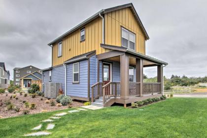 Ocean Shores Home with Hot Tub - Walk to Beach Canal - image 1