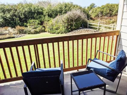 Aurora at Nautilus - Pet Friendly Oceanfront Condo - image 12