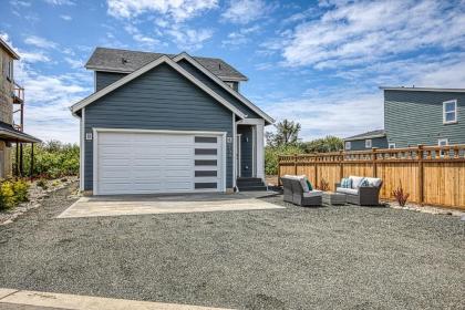 Barefoot Beach House   Oyhut Bay Seaside Village Ocean Shores