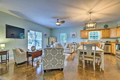 Charming Coastal Cottage Walk to Beach and Downtown! - image 2