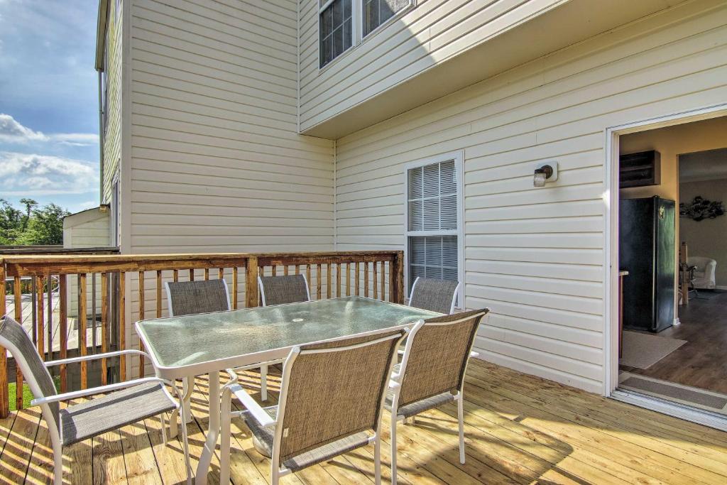 Bethany Beach Townhome with Amenities - Mins to Ocean - image 3