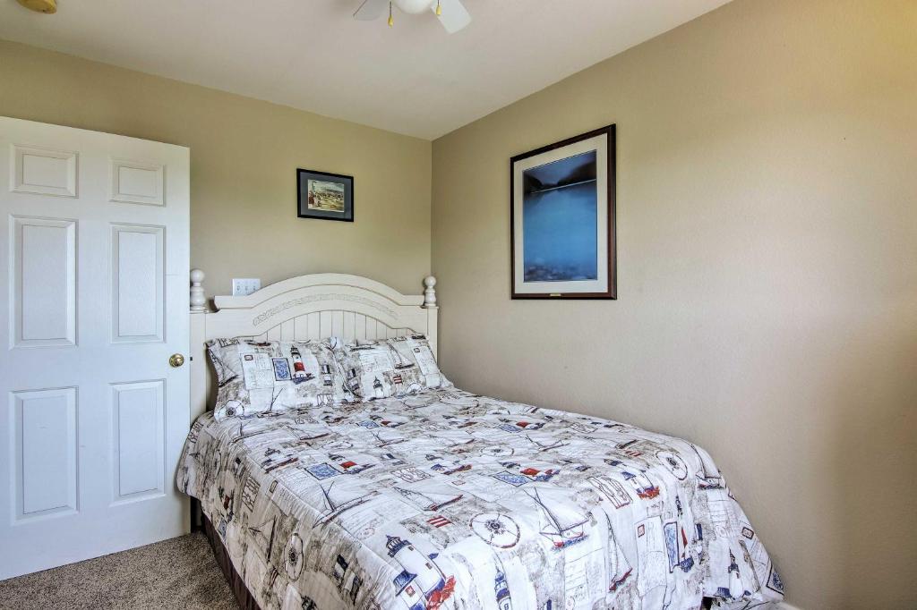 Bethany Beach Townhome with Amenities - Mins to Ocean - image 6