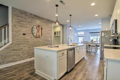 Modern Townhome with Patio 1 5 Mi to Bethany Beach! - image 10