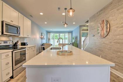 Modern Townhome with Patio 1 5 Mi to Bethany Beach! - image 11