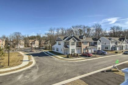 Modern Townhome with Patio 1 5 Mi to Bethany Beach! - image 3