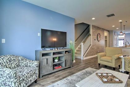 Modern Townhome with Patio 1 5 Mi to Bethany Beach! - image 7