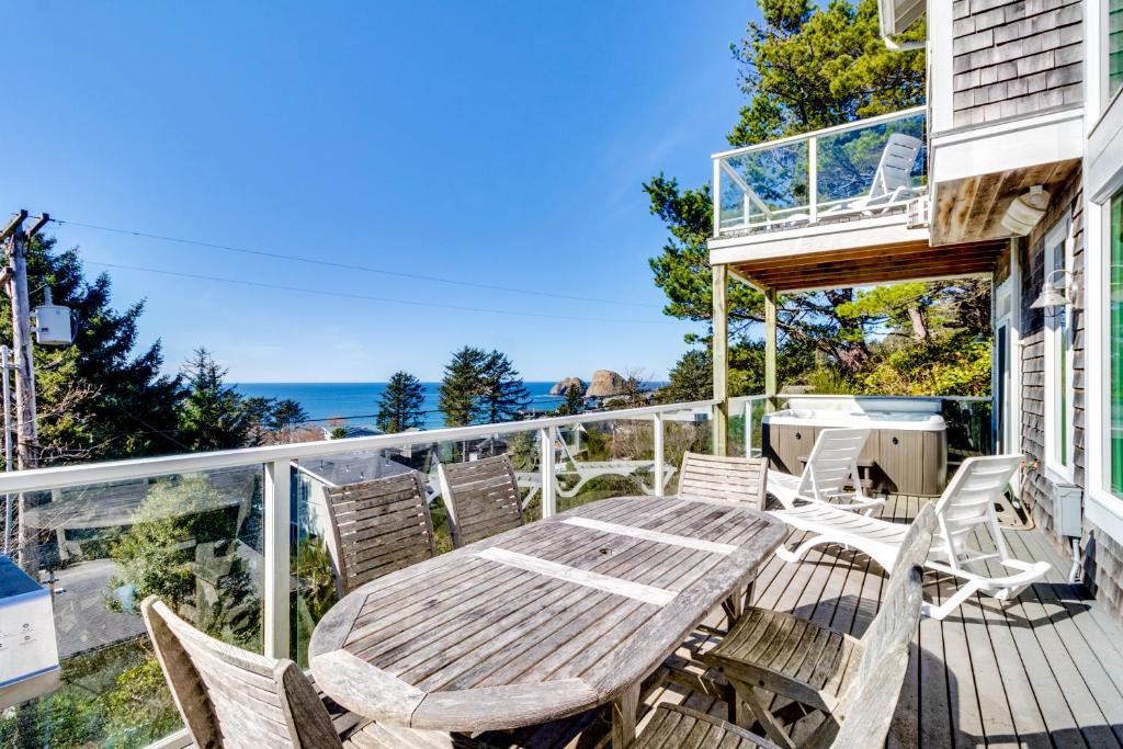 Alder Beach House - main image