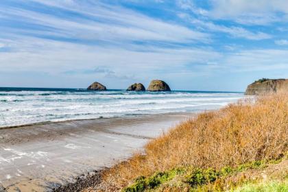 Berni's Ocean View Castle - Home Sweet Homestead - image 6