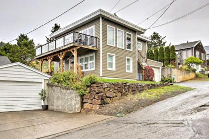 Exquisite Oceanside House with Pacific Views and Deck! - image 12