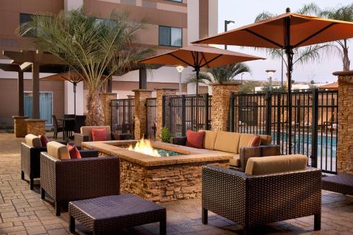 Courtyard by Marriott San Diego Oceanside - image 2