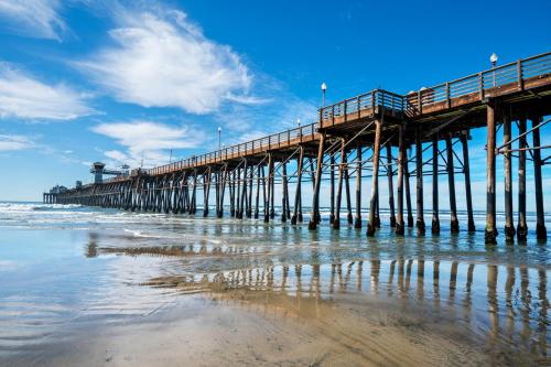 Oceanside Rocks Family Vacation Home - image 2