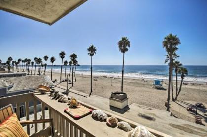 Beachfront Oceanside Condo with Pool and Hot Tub! - image 2