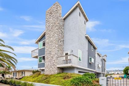 Surf City Condo - image 15