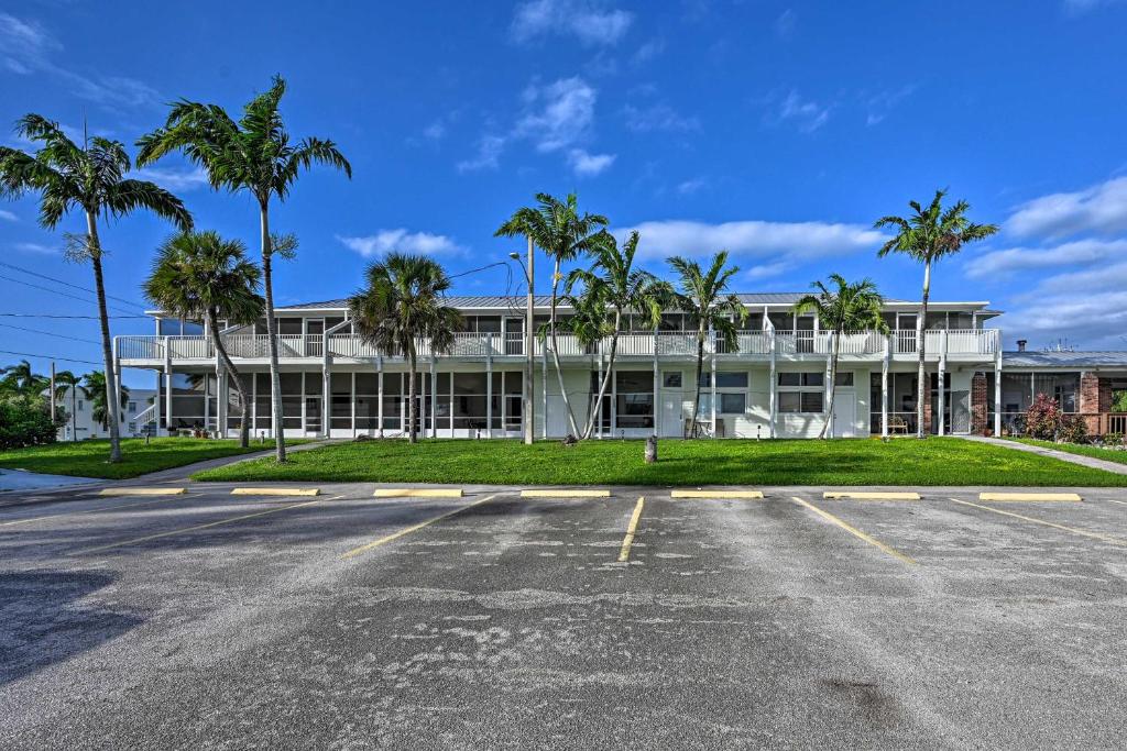 Coastal Condo Less Than 1 Mi to Everglades Natl Park - image 3