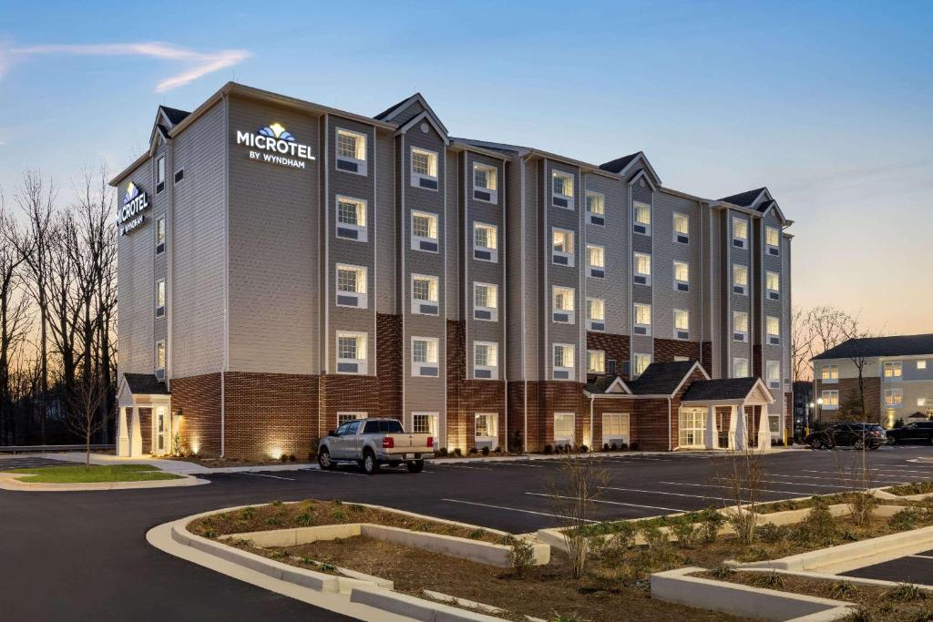 Microtel Inn & Suites by Wyndham Gambrills - image 4