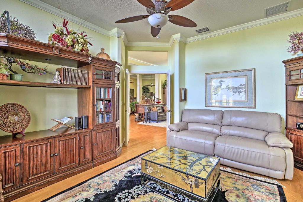 Luxurious Home with Private Pool and Lanai Near Tampa! - image 4