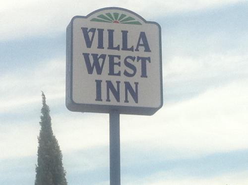 Villa West Inn - image 3